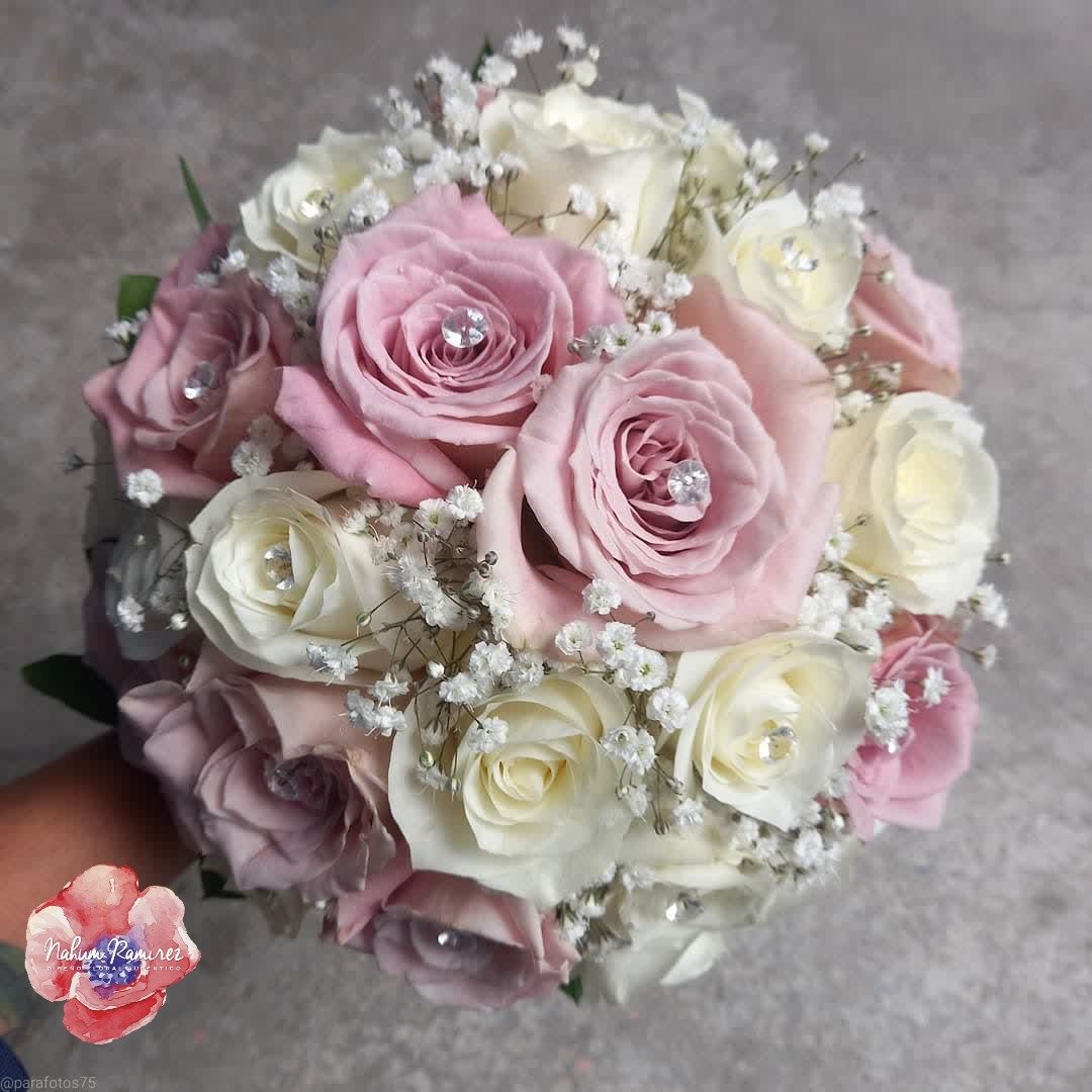 Ramo de novia natural en rosa y blanco